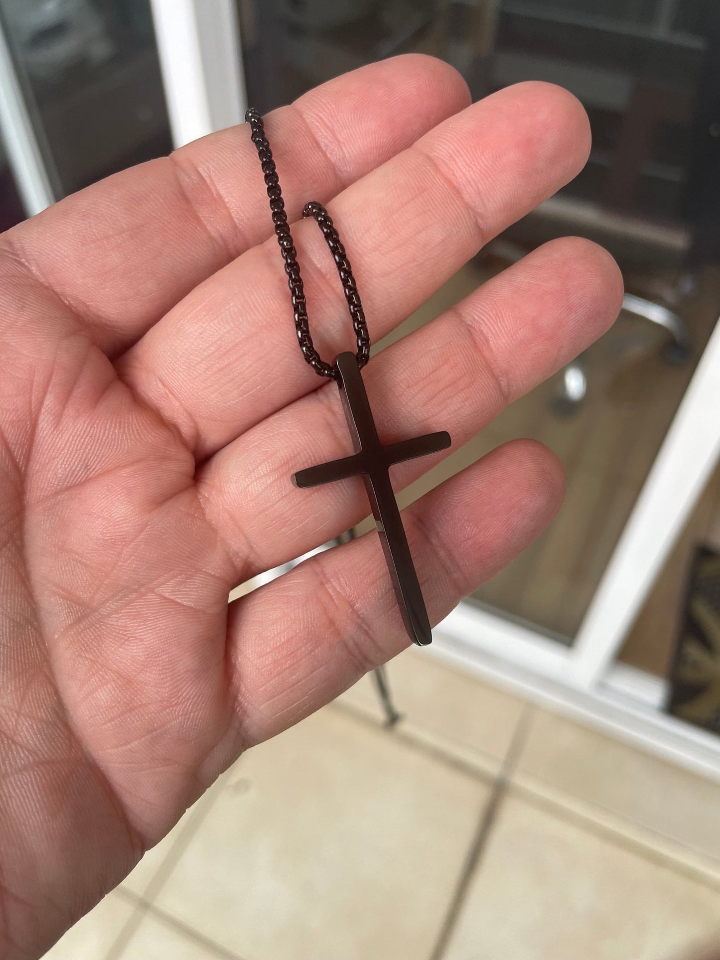 Cordão Cruz Preto Aço Inoxidável - Universo Maschio